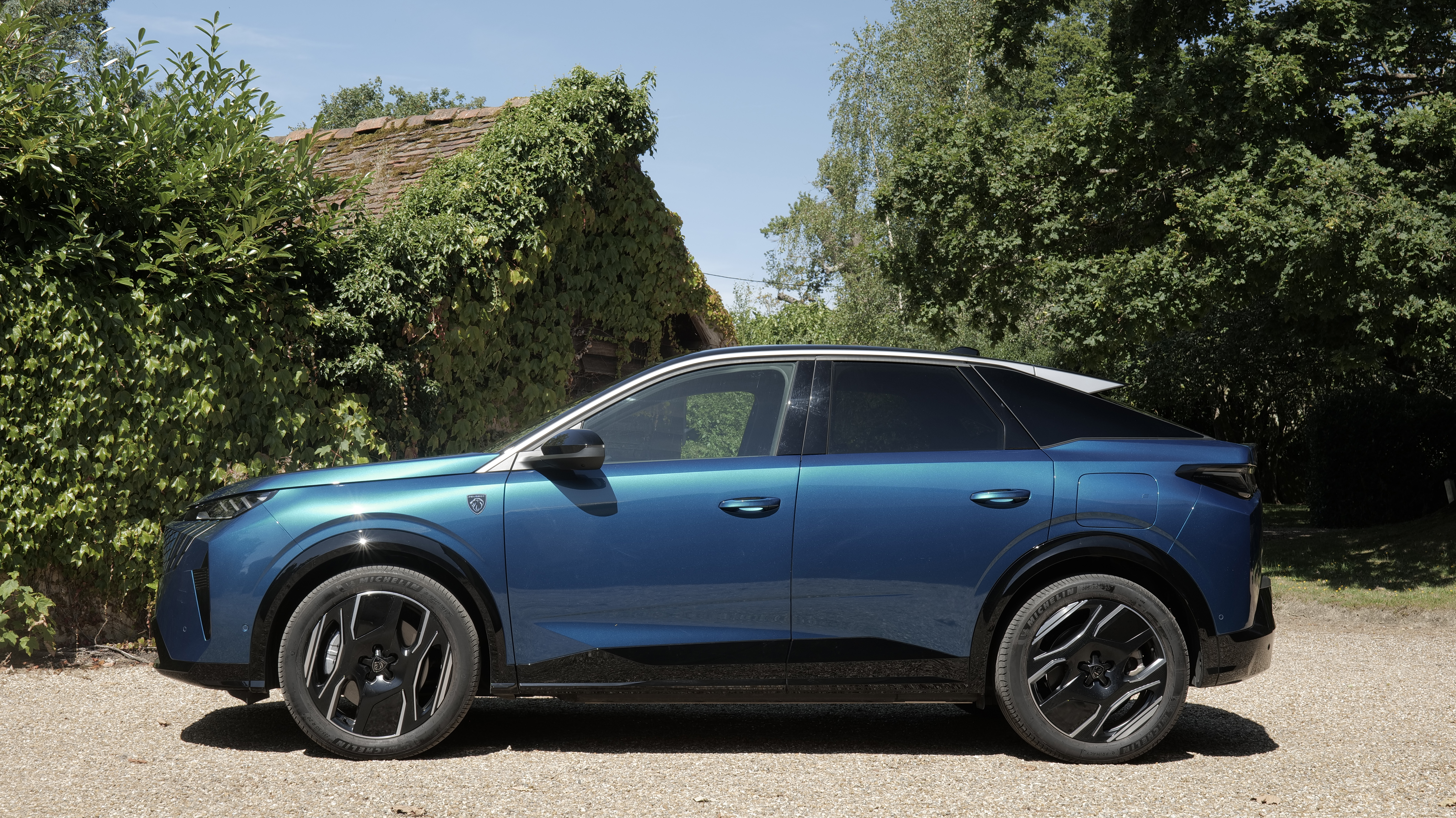 PEUGEOT E-3008 ELECTRIC ESTATE 157kW GT 73kWh 5dr Auto